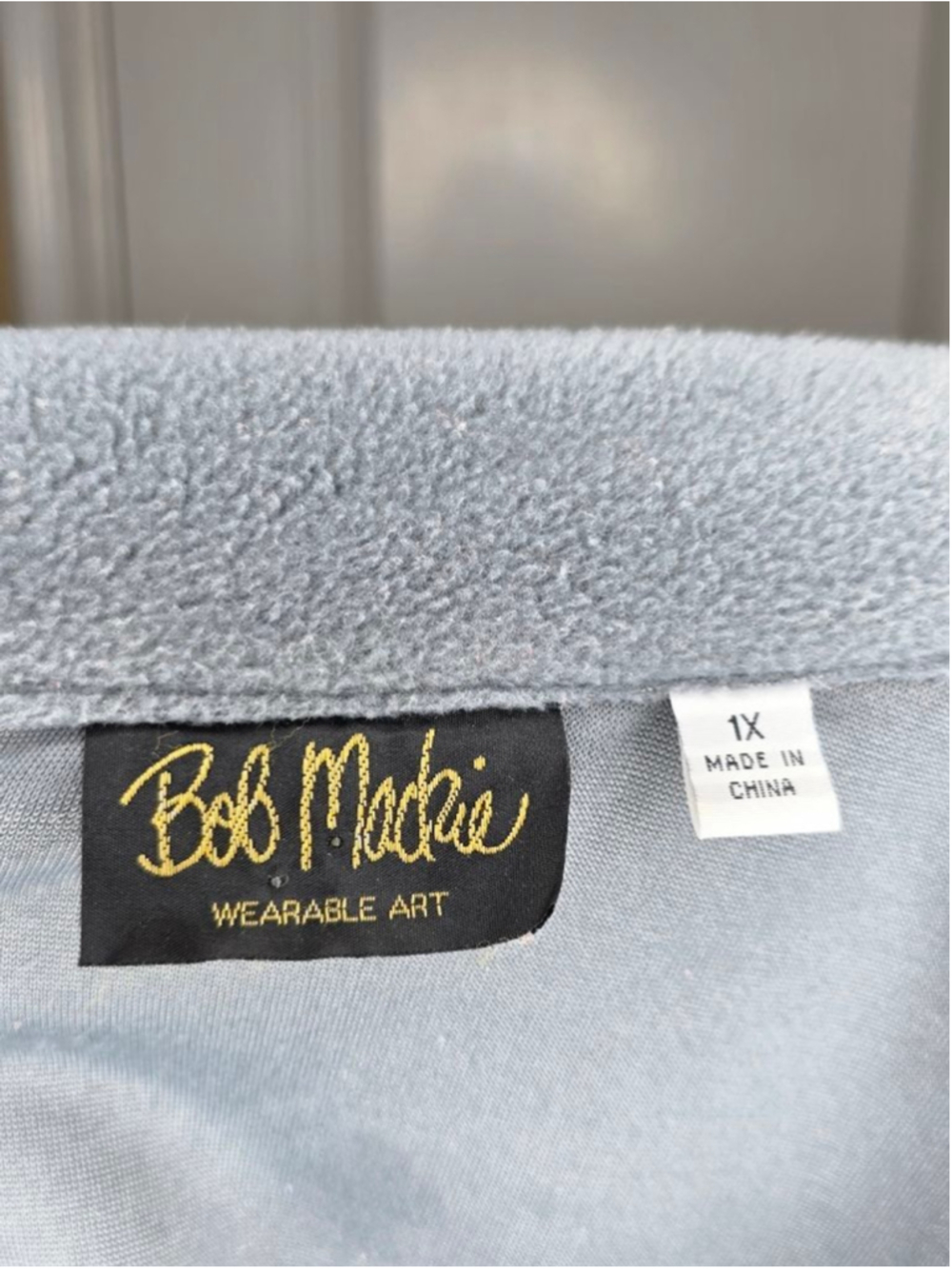 Bob Mackie Gray Fleece Sweatshirt with Embellishments Women’s Size 1X - Picture 5 of 6